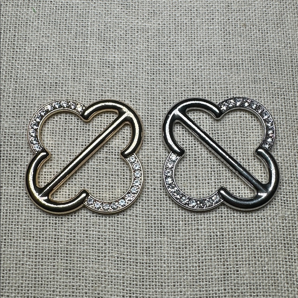 🧡 Set of Gold and Silver Scarf Clips 🧡